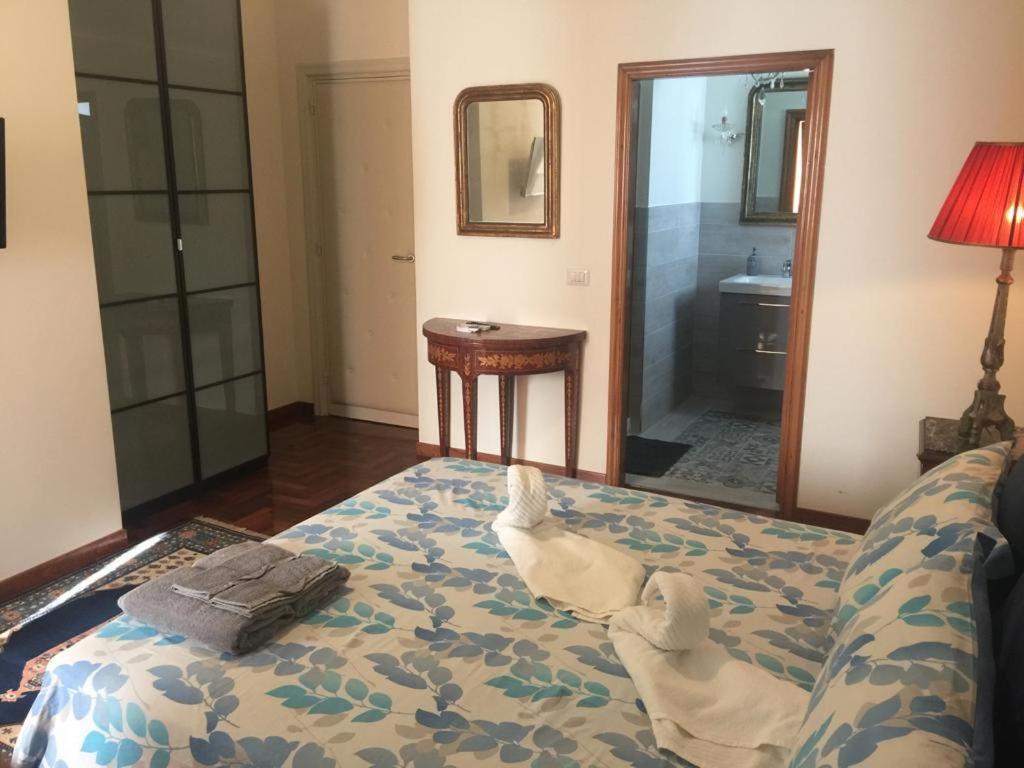 La Casa Di Emanuella - Rooms & International Suites Bari Luaran gambar