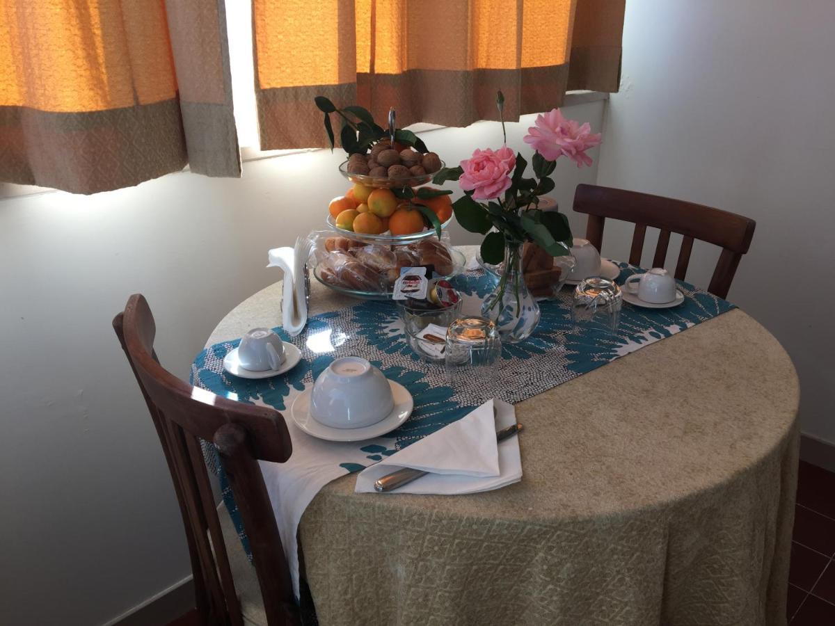 La Casa Di Emanuella - Rooms & International Suites Bari Luaran gambar