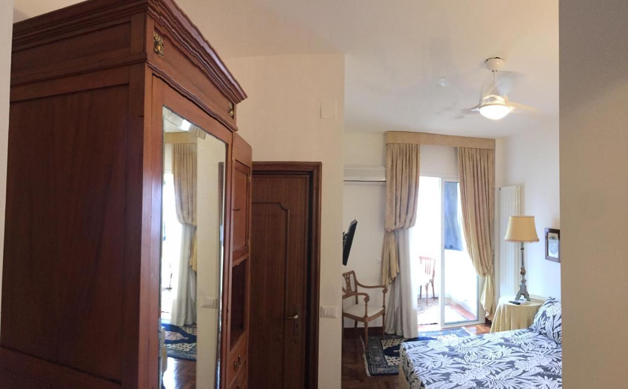 La Casa Di Emanuella - Rooms & International Suites Bari Luaran gambar