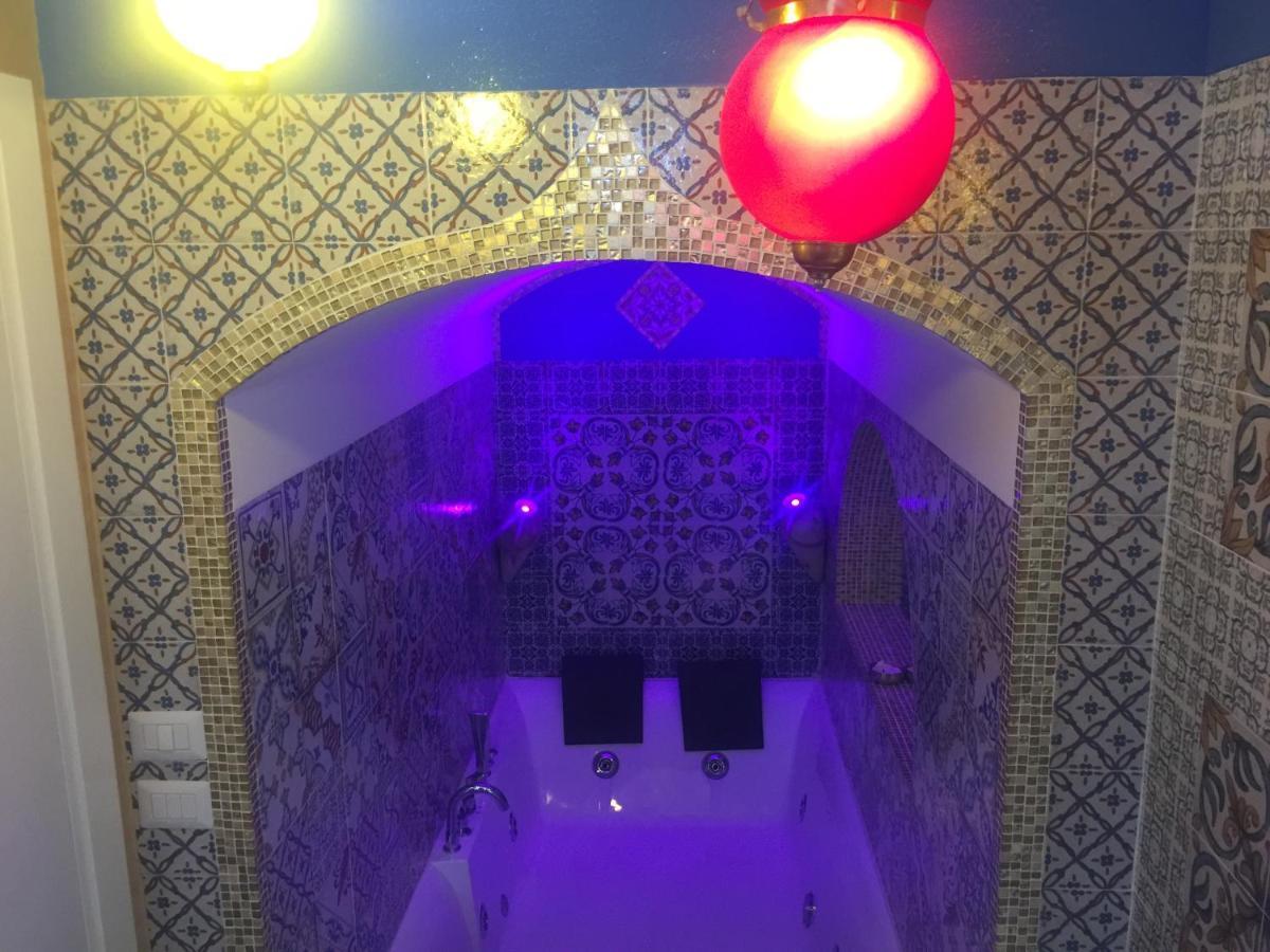 La Casa Di Emanuella - Rooms & International Suites Bari Luaran gambar