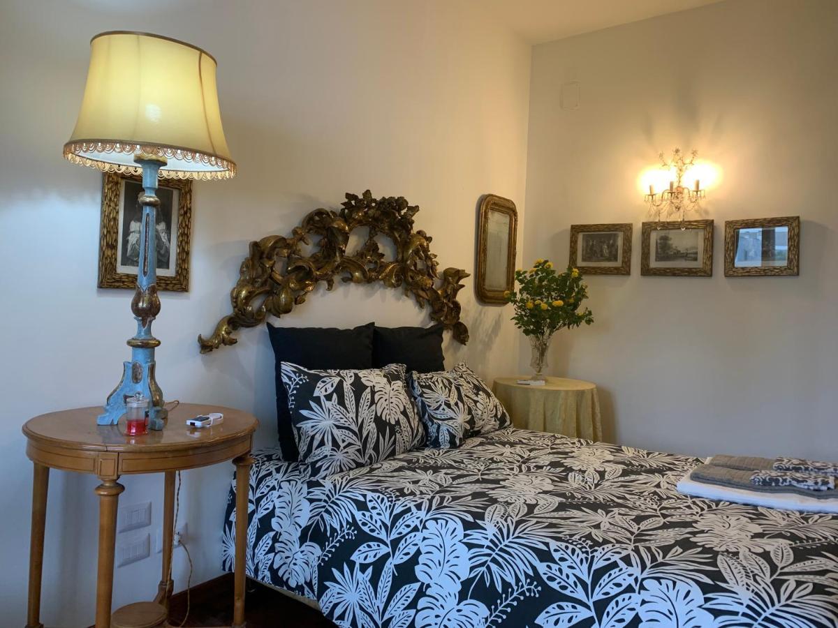 La Casa Di Emanuella - Rooms & International Suites Bari Luaran gambar