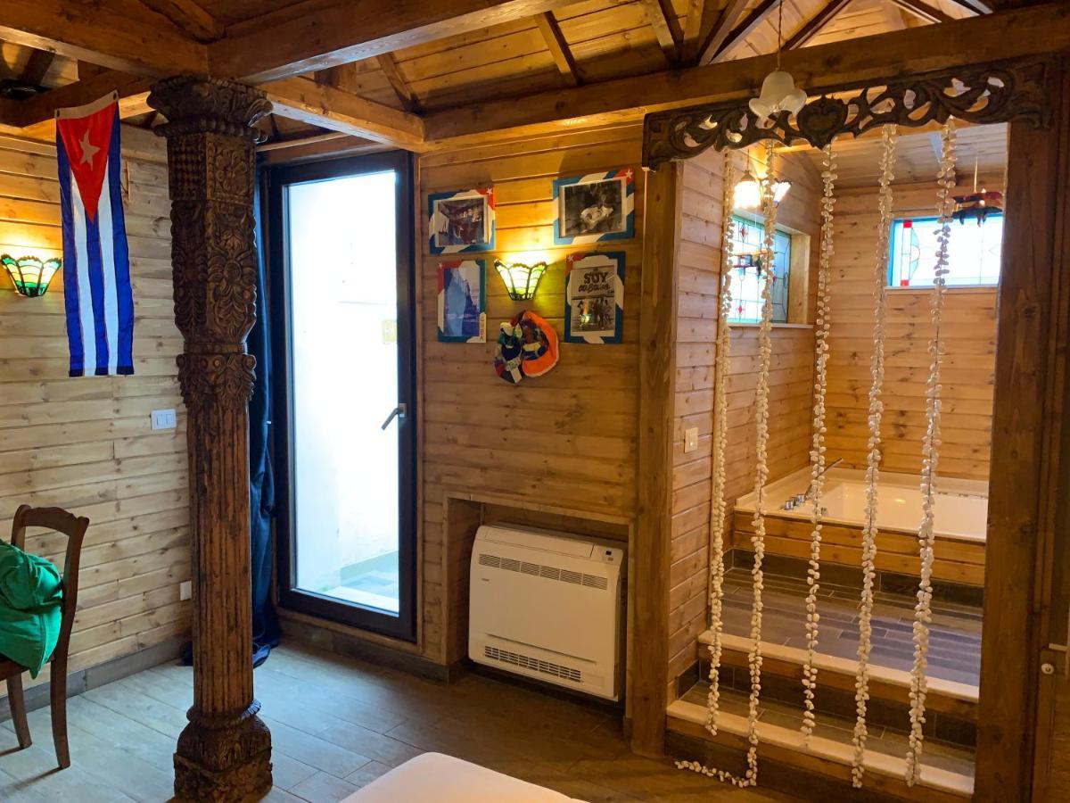 La Casa Di Emanuella - Rooms & International Suites Bari Luaran gambar