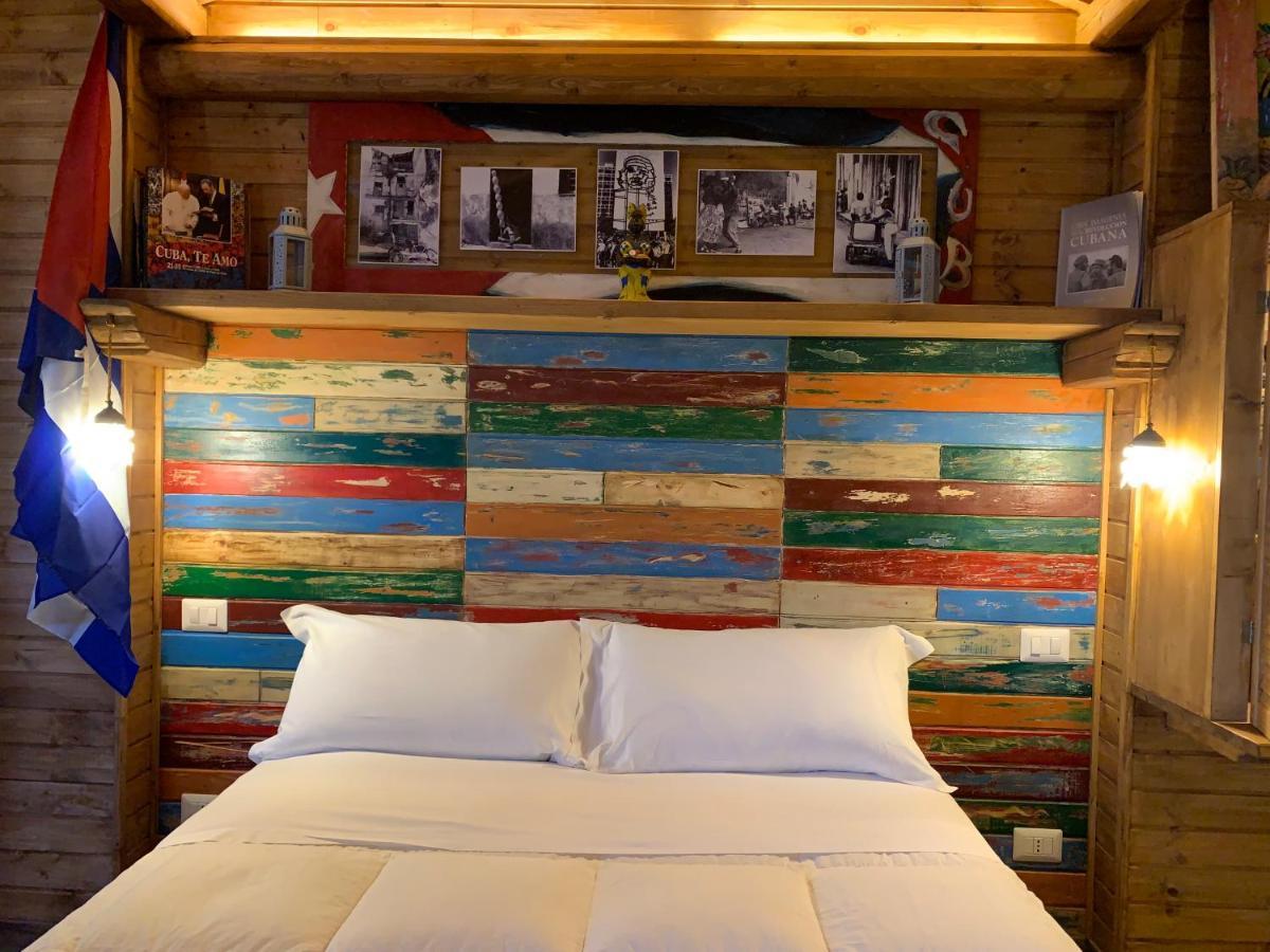 La Casa Di Emanuella - Rooms & International Suites Bari Luaran gambar
