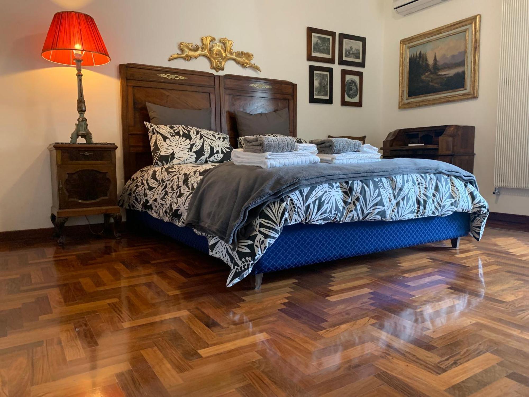La Casa Di Emanuella - Rooms & International Suites Bari Luaran gambar